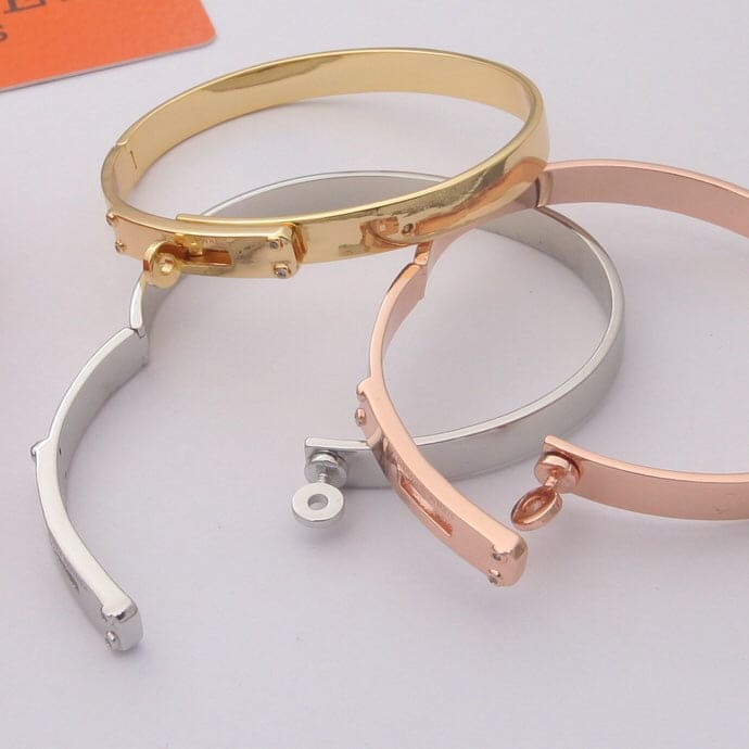 Hermes Kelly Bracelet - 18K Yellow Gold